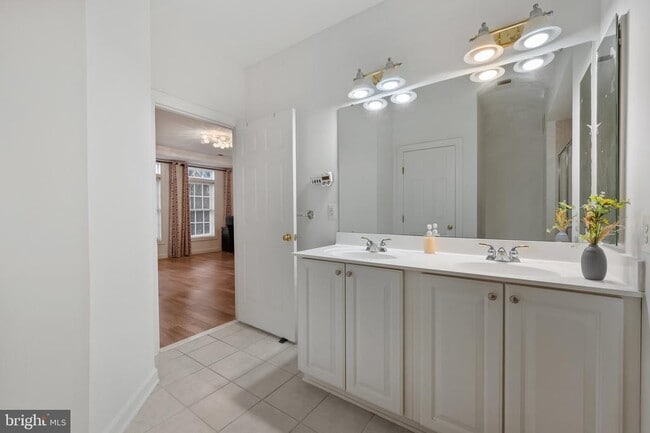 Building Photo - 589 Odendhal Ave