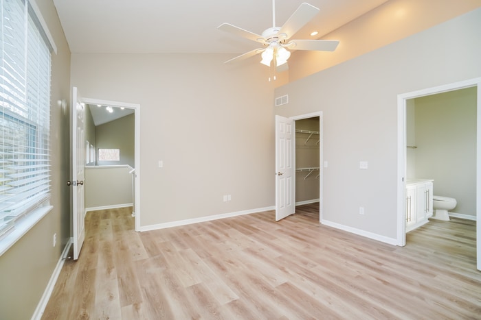 Building Photo - 1497 Westbrook Dr