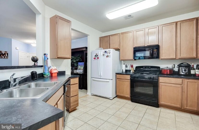 Building Photo - 1622 Hardwick Ct
