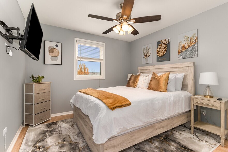 Building Photo - 6907 Manchester Dr