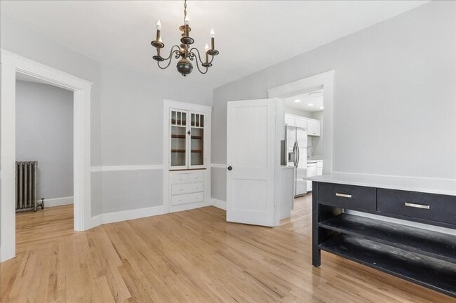 Building Photo - 16 Glenrose Rd