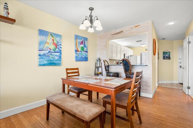 Building Photo - 1733 Sea Fair Dr