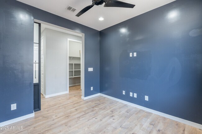 Building Photo - 9570 W Whispering Wind Dr