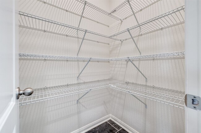 Building Photo - 3015 Watercrest Dr