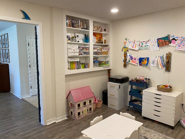 Building Photo - 1150 Old Nursery Way