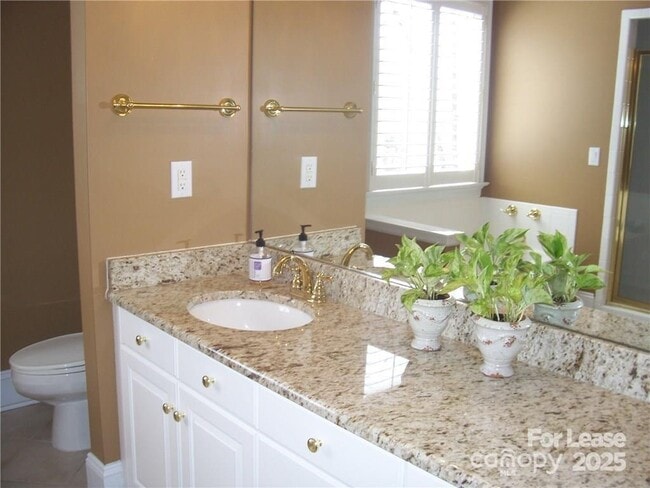 Building Photo - 1025 Spyglass Ln