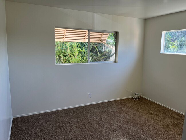 Building Photo - 206-210 Vista Glen Ln