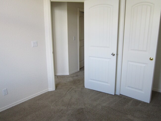 Building Photo - 1714 Lancaster Ave