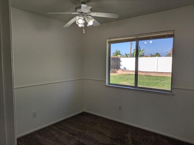 Building Photo - 8730 Sandhill Dr
