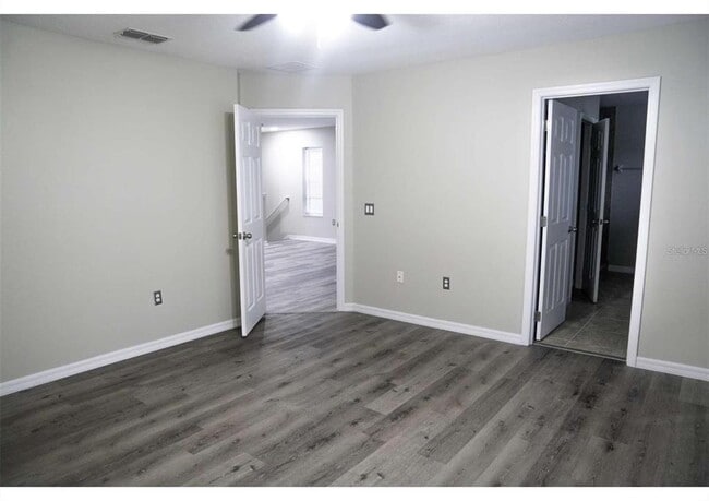 Building Photo - 4840 Poolside Dr