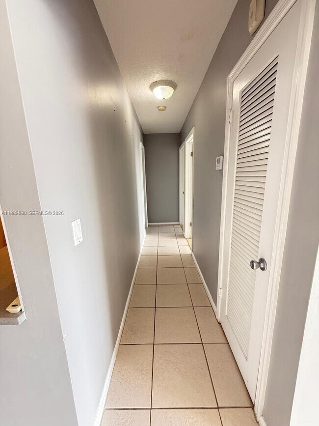 Building Photo - 2261 NE 67th St