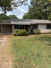 Building Photo - 141 Fannie Dr