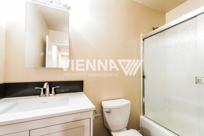 Building Photo - 500 4th St