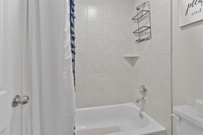 Building Photo - 14012 Paddlefish Dr