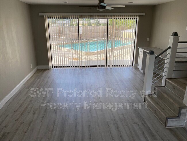 Building Photo - 4318 SE 5th Ave