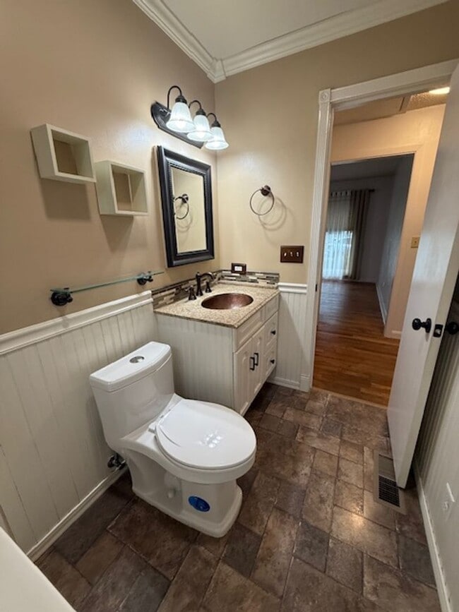 Building Photo - 6 Month Lease 2 Bedroom 2 Bath Newberg OR 97132