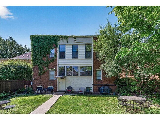 Building Photo - 971 Goodrich Ave
