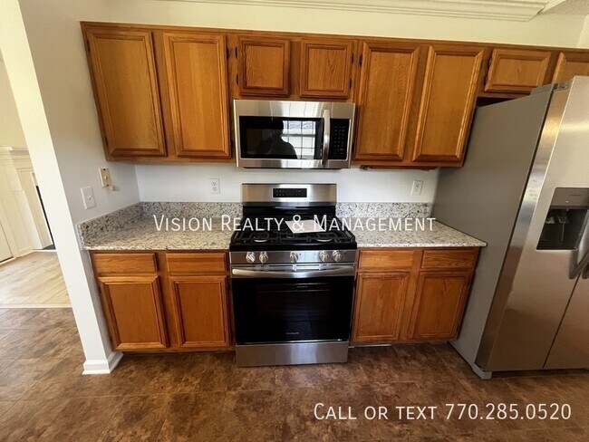 Building Photo - 64 Wooddale Ln