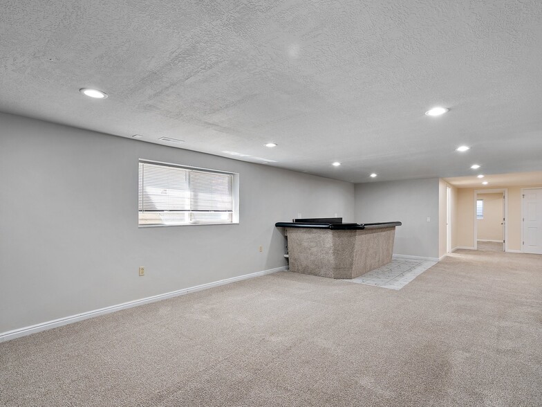 Building Photo - 6438 Tamra Dr