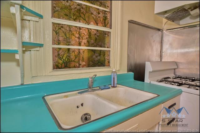 Building Photo - 3 bedroom in El Paso TX 79902
