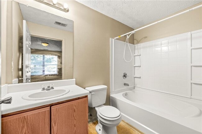 Building Photo - 9202 Fairington Ridge Cir