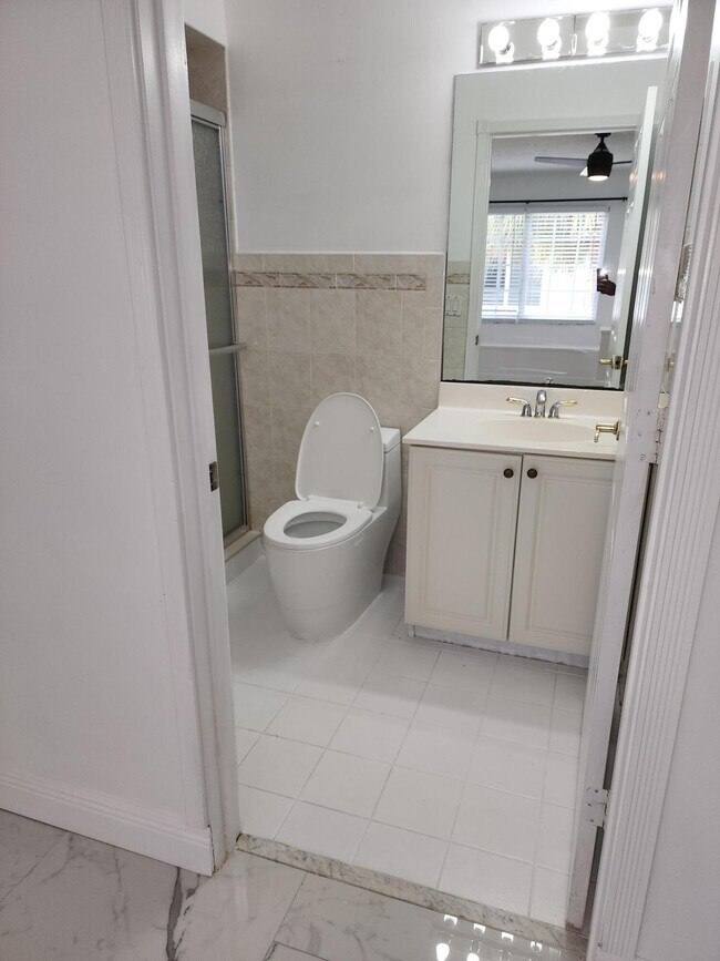 Building Photo - 5524 Boynton Gardens Dr