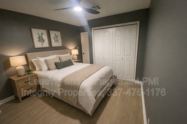 Building Photo - 2339 Robley Dr