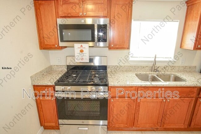 Building Photo - 7320 Dale Rd