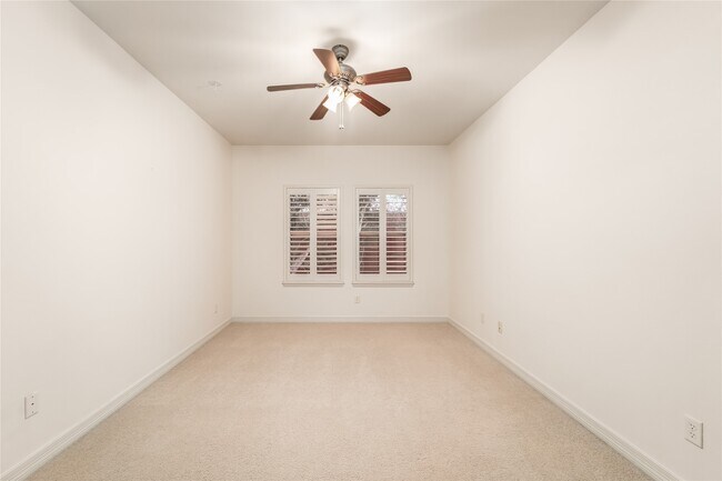 Building Photo - 4222 Stonebrook Ln