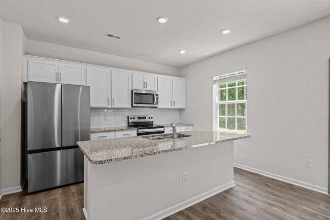 Building Photo - 926 Ocean Ct