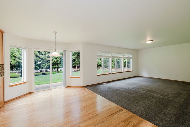 Building Photo - 6492 Wexford Ave SW