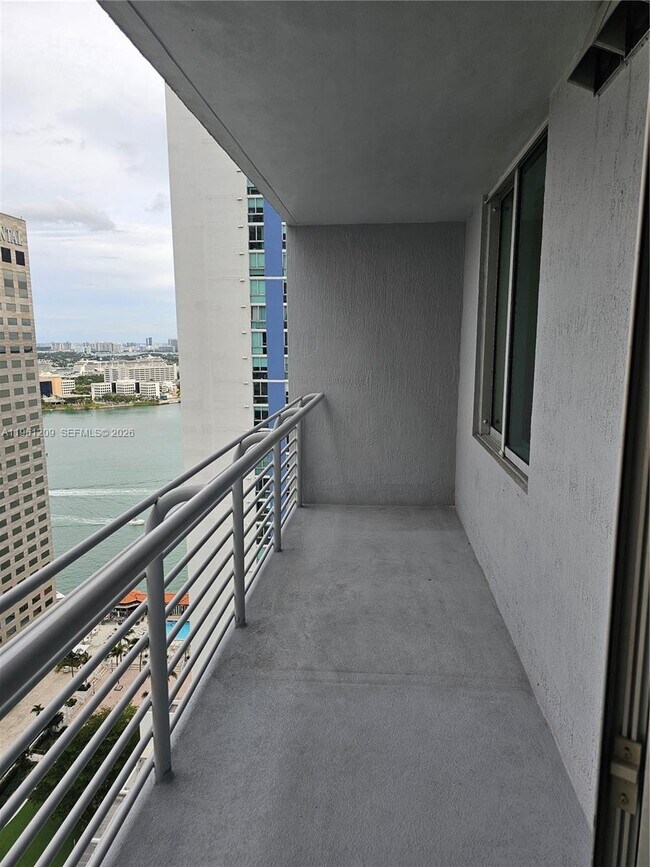 Building Photo - 325 S Biscayne Blvd