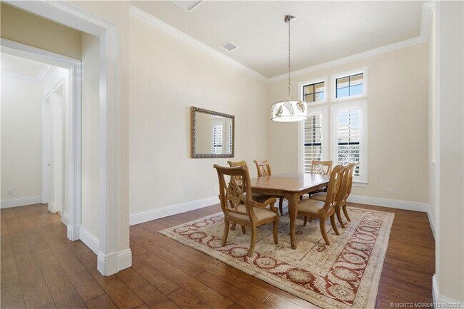 Building Photo - 109 SE Fiore Bello