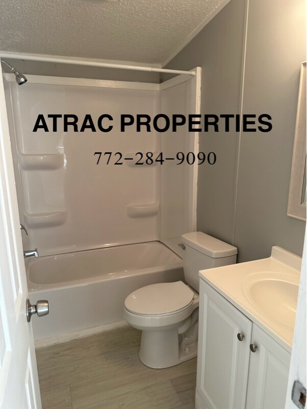 Building Photo - 608 NE Diana Terrace