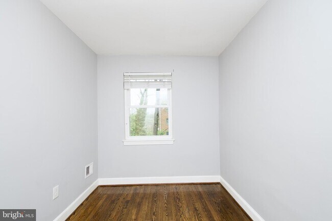 Building Photo - 1365 Talbert Terrace SE