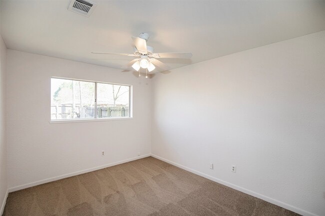 Building Photo - 4809 39th St E