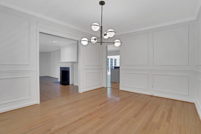 Building Photo - 611 Peachtree Battle Ave NW