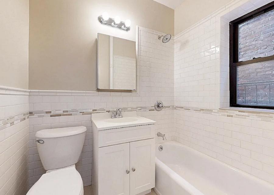 Building Photo - Lexington Avenue