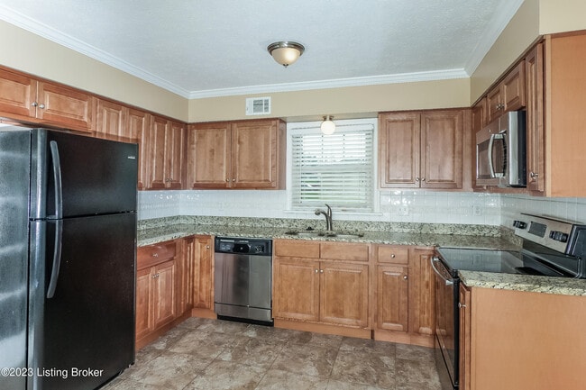 Building Photo - 5902 Stone Bluff Rd