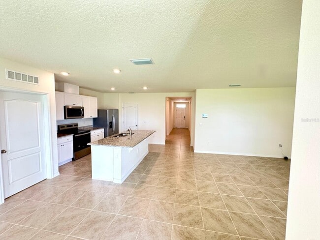 Building Photo - 2109 Doe Run Dr