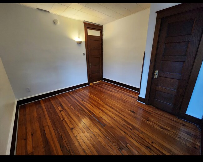 Building Photo - 443 Fremont St