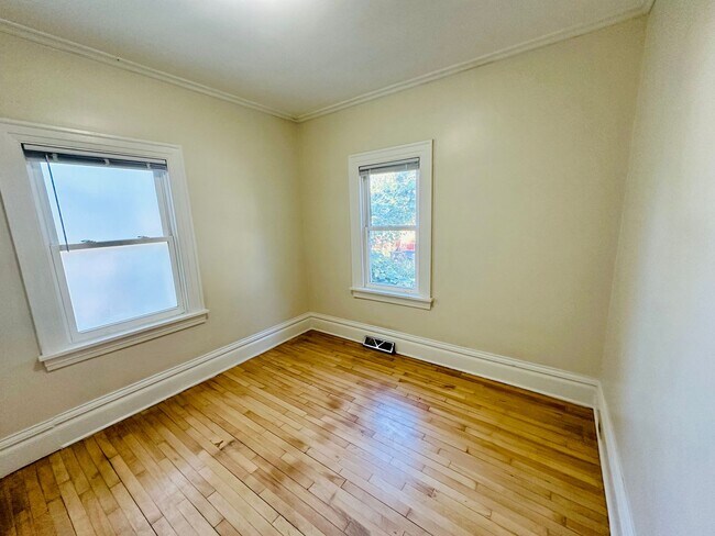 Building Photo - Charming 3-Bedroom Home in the Heart of So...