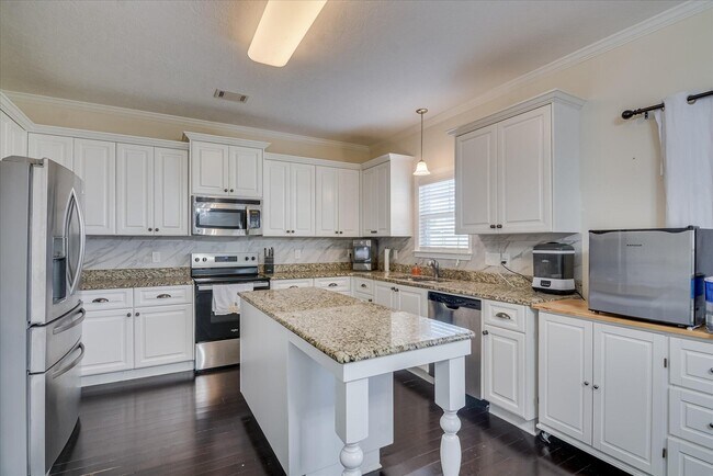Building Photo - 2507 Kari Ln