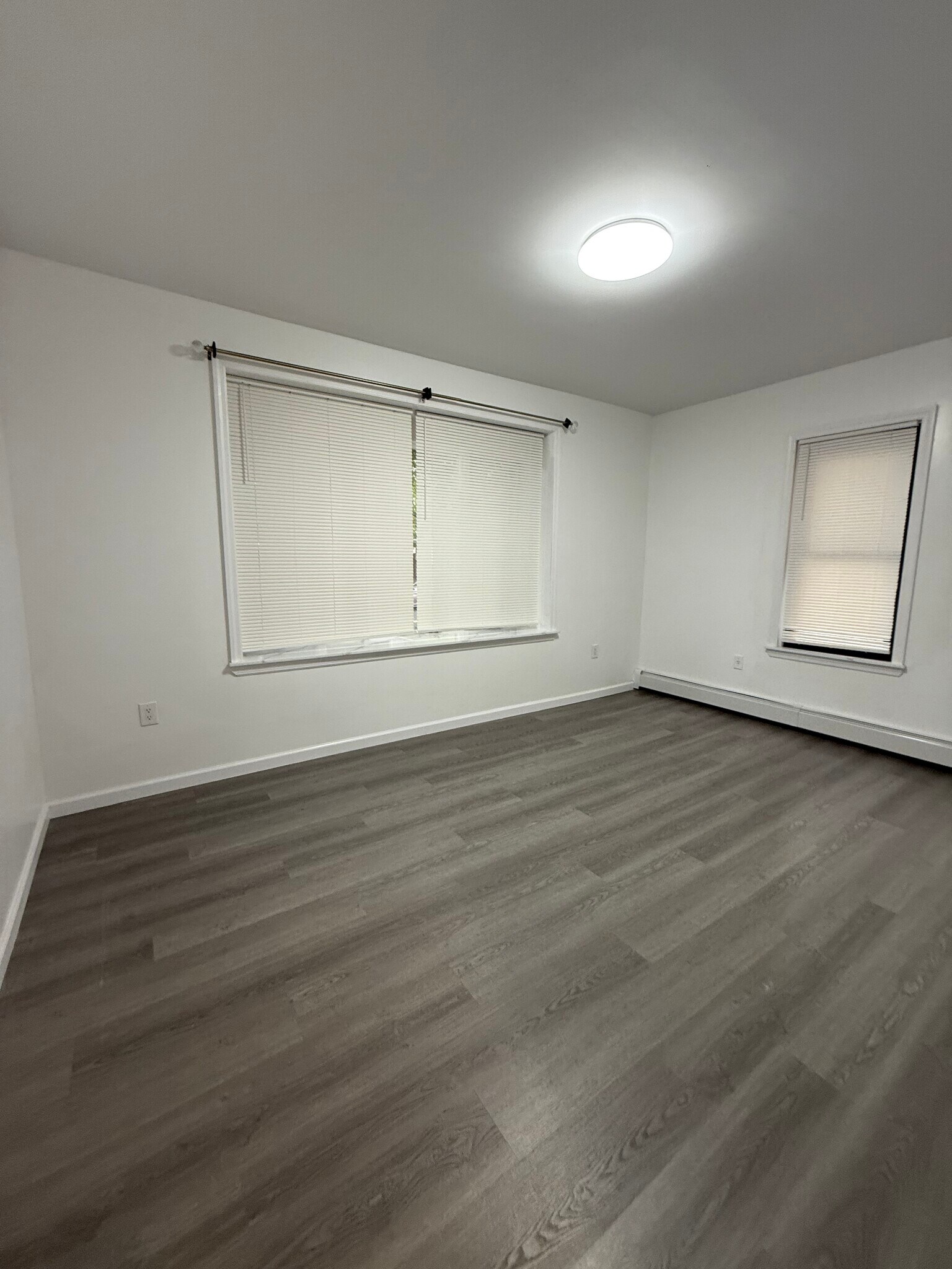 Building Photo - 55 Highlawn Ave