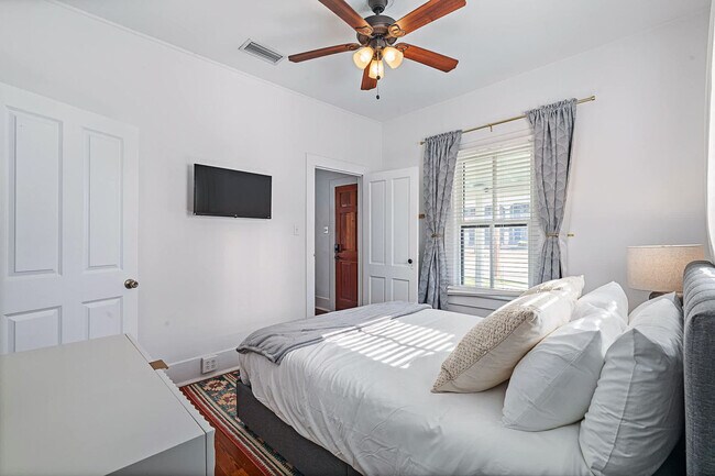 Building Photo - 23 Old Mission Ave