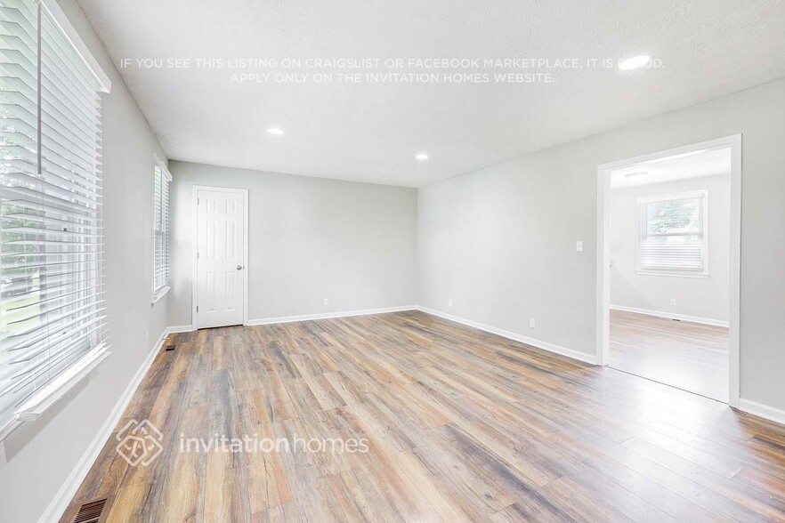 Building Photo - 108 Redondo Ct S