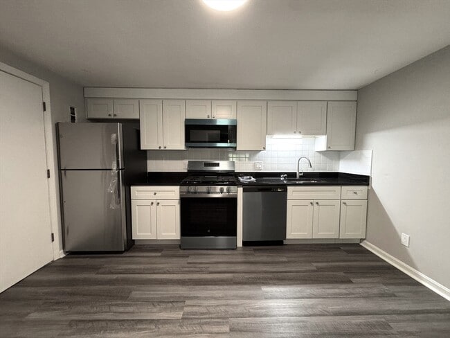 Building Photo - 4 Dodge Rd