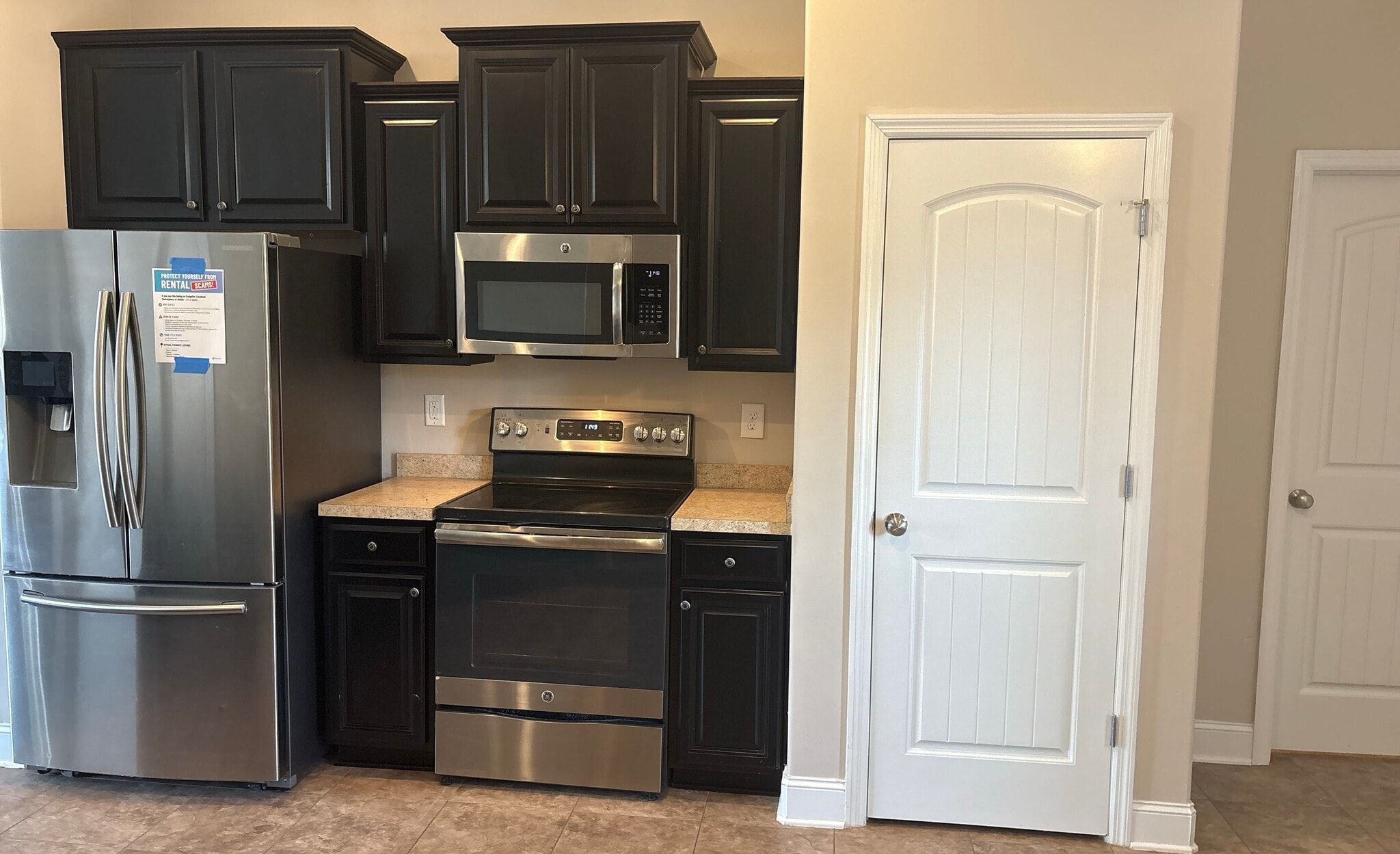 Building Photo - 648 Piney Woods Rd