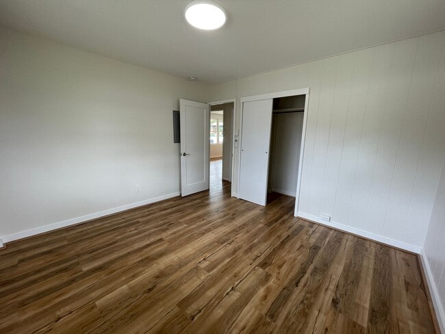 Building Photo - 1224 Keolu Dr