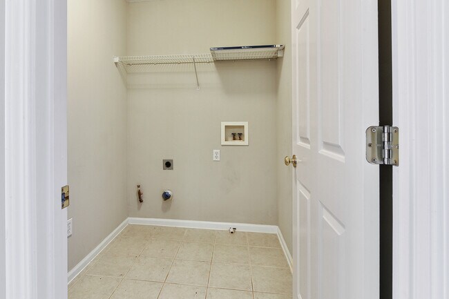 Building Photo - 2655 Traywick Chase